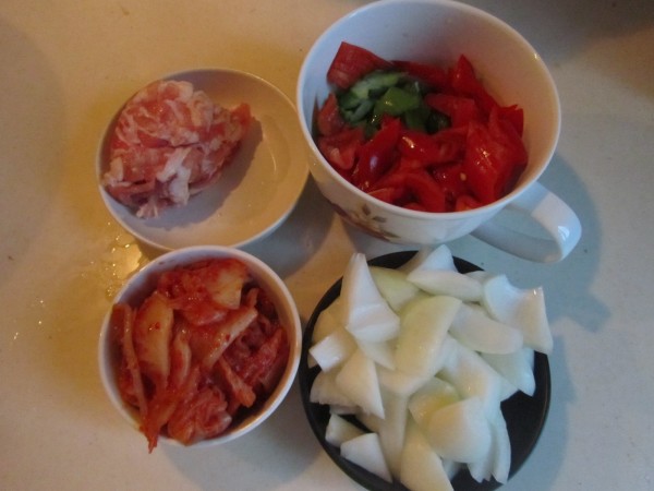 韩式辣白菜炒肉