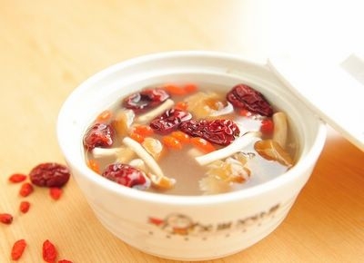 白菜干茶树菇扁豆薏米汤