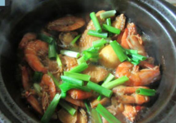 中翅鲍鱼鲜虾煲的做法步骤：13