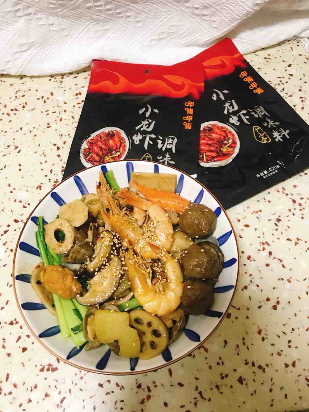 小龙虾调料变形记—海鲜麻辣锅！成品图