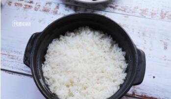 石锅拌饭的做法步骤：8