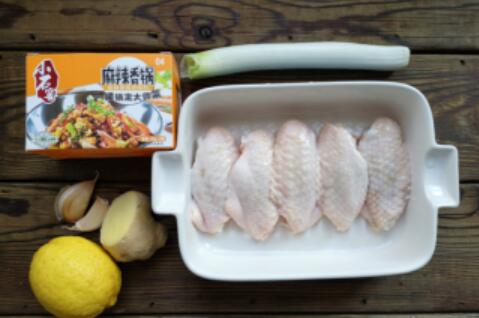 柠檬干锅鸡翅的做法步骤：2